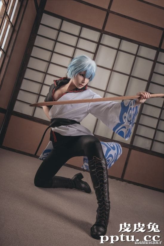 俄妹COS《银魂》性转坂田银时 身材过分神还原