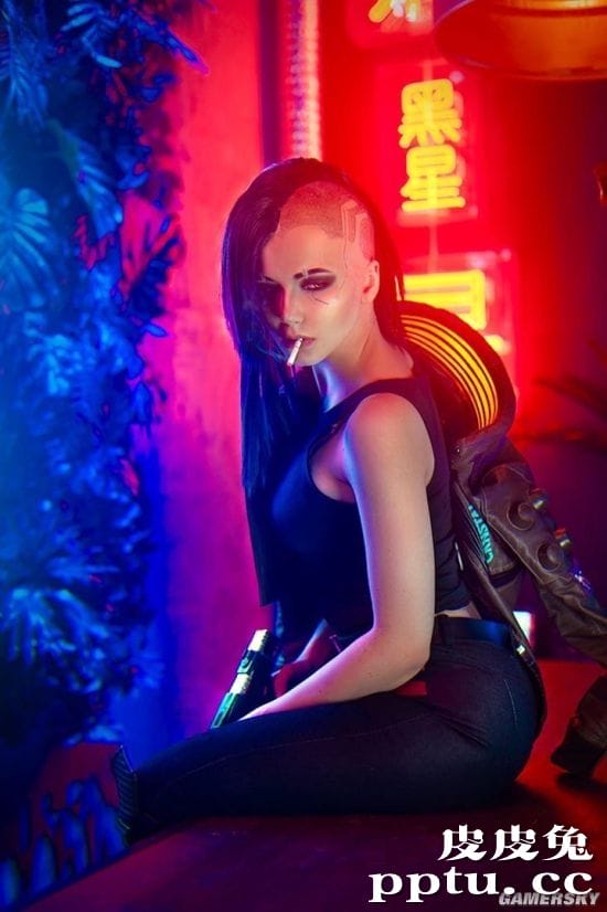 俄妹COS《银魂》性转坂田银时 身材过分神还原