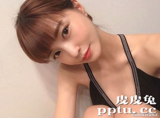 衣服快包不住的好身材 写真女星岸明日香