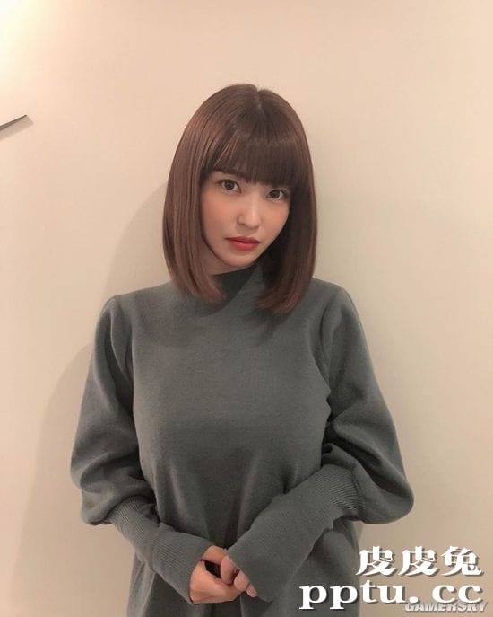 衣服快包不住的好身材 写真女星岸明日香