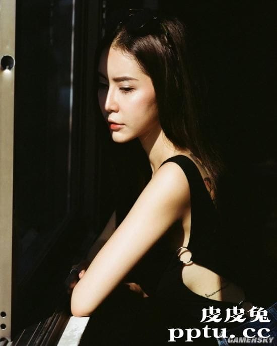 要啥有啥肉香四溢！泰国白皙嫩妹Orathai Chadum