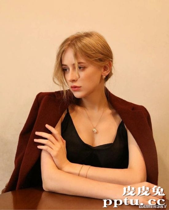 纤弱身材其实很有料 乌克兰可甜可盐的仙气小姐姐-皮皮兔动漫