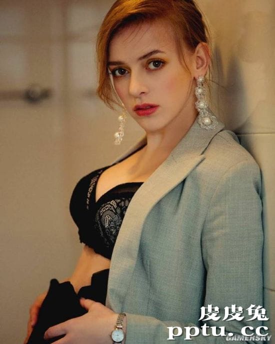 纤弱身材其实很有料 乌克兰可甜可盐的仙气小姐姐