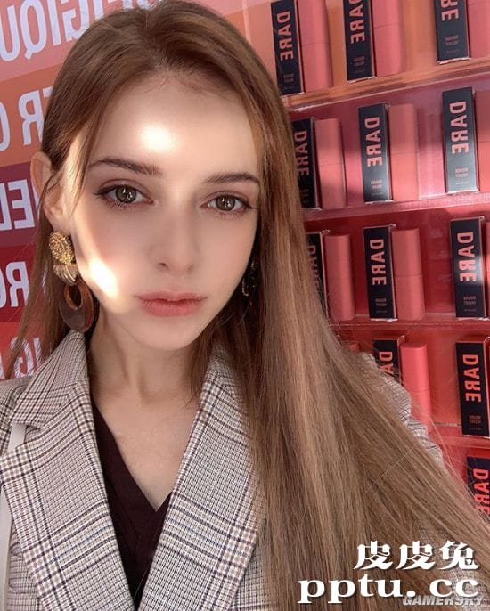 纤弱身材其实很有料 乌克兰可甜可盐的仙气小姐姐