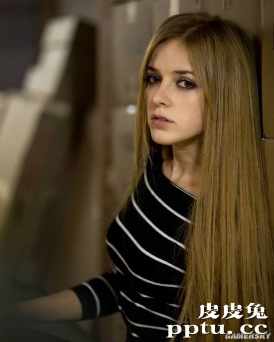 纤弱身材其实很有料 乌克兰可甜可盐的仙气小姐姐