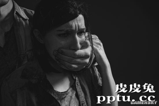 俄妹COS《最后生还者2》艾莉 绝望末世下的坚强少女