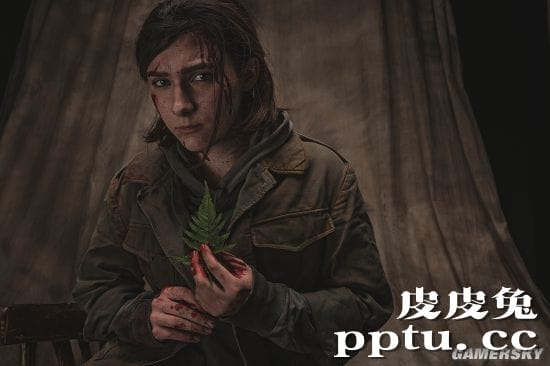 俄妹COS《最后生还者2》艾莉 绝望末世下的坚强少女