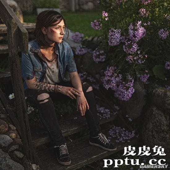 俄妹COS《最后生还者2》艾莉 绝望末世下的坚强少女