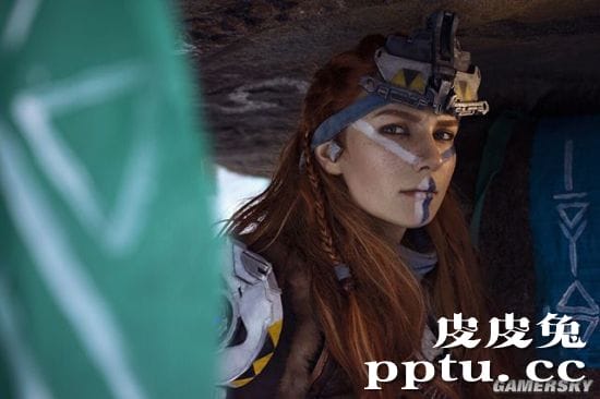 俄妹COS《最后生还者2》艾莉 绝望末世下的坚强少女