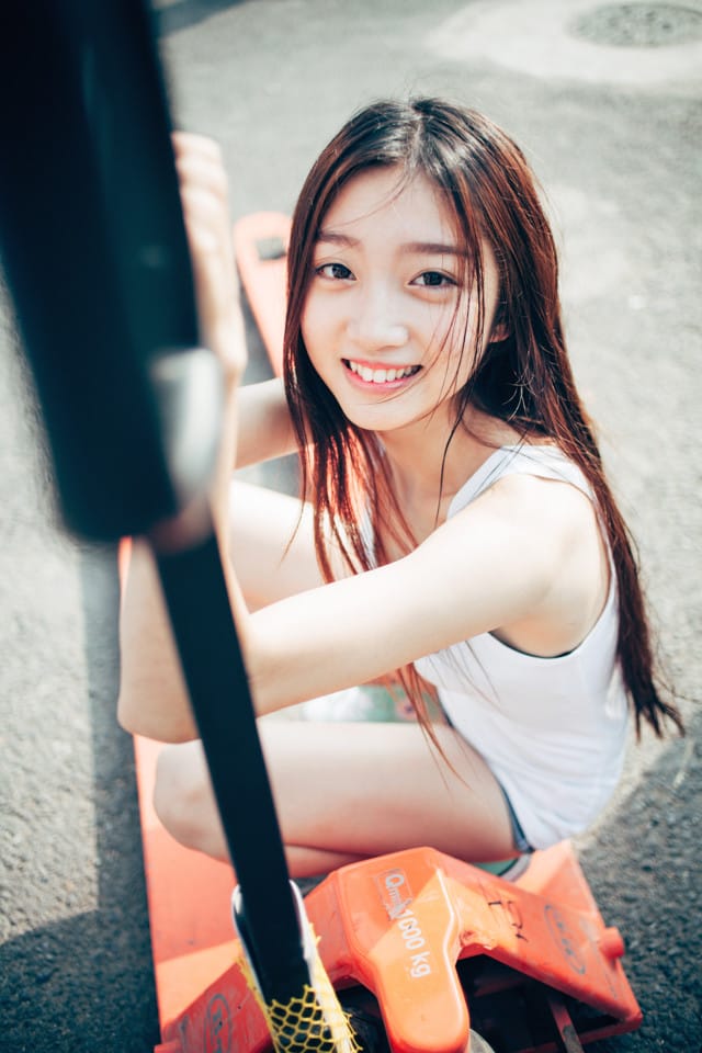 甜美清纯小清新校园美女高清壁纸