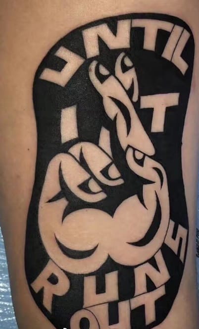 古老埃及图腾手臂纹身高清手机壁纸