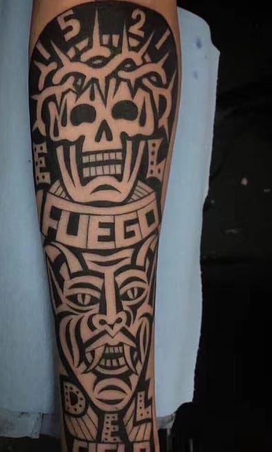 古老埃及图腾手臂纹身高清手机壁纸