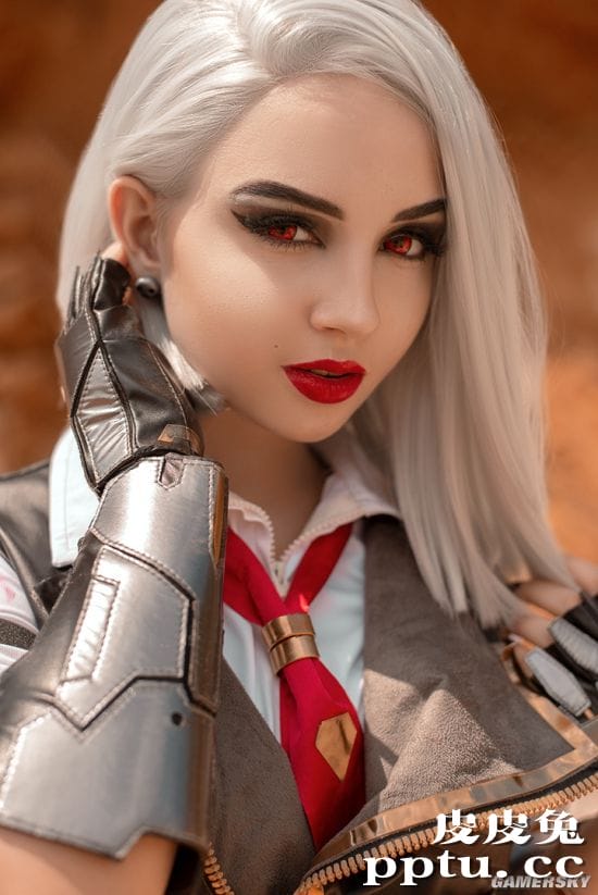 俄妹COS《守望先锋》艾什 攻气十足的精致御姐