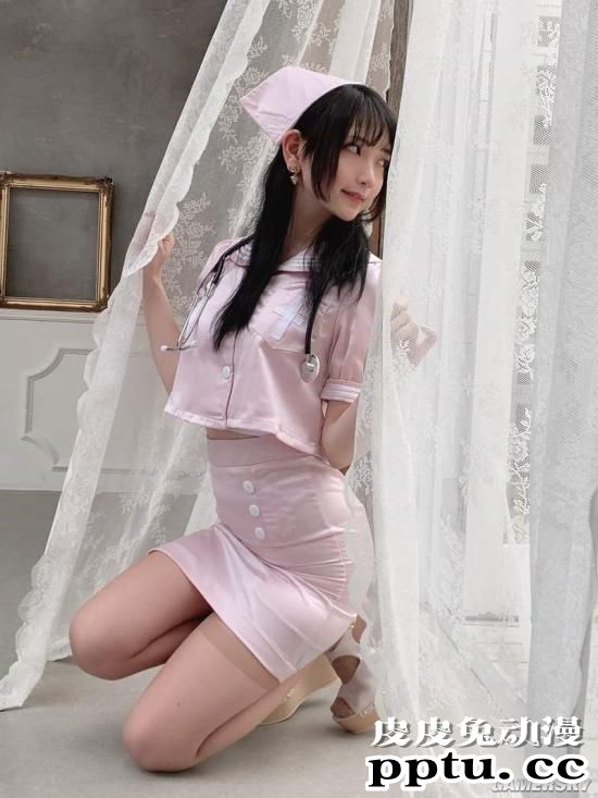 那个泳池里的黑色泳装 2.5次元写真偶像あまつ様