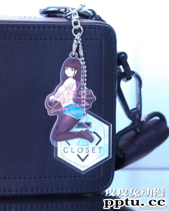 那个泳池里的黑色泳装 2.5次元写真偶像あまつ様