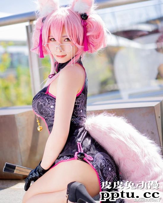 喜欢黑丝和水着 日本COSER大姐姐好身材福利满分