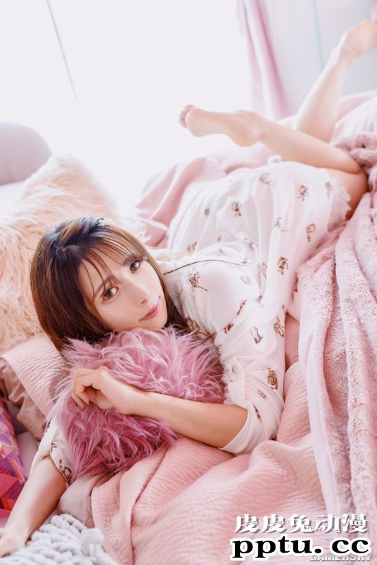 喜欢黑丝和水着 日本COSER大姐姐好身材福利满分