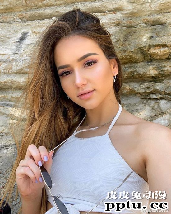 逆天臀围的健身小姐姐 百万粉丝的巴西网红正妹