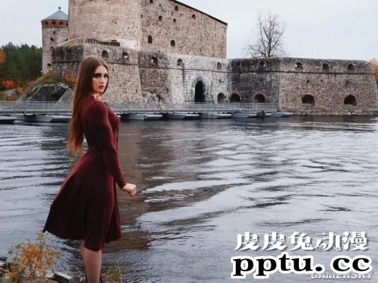 俄罗斯金刚芭比Julia Vins 最近好像又强壮了？