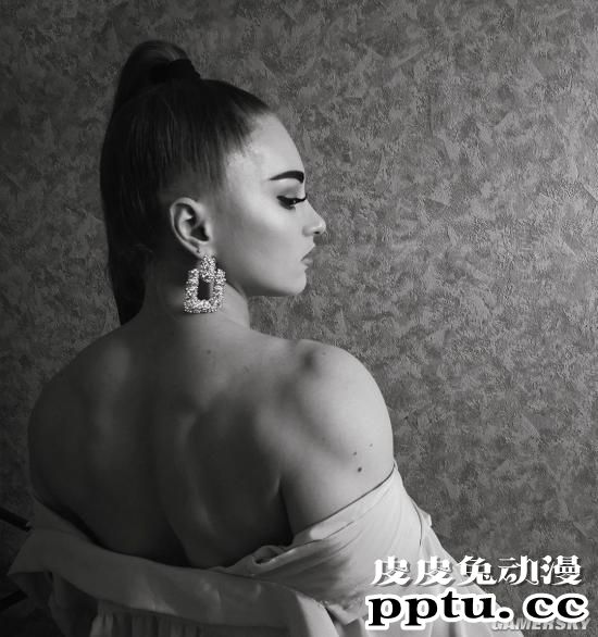 俄罗斯金刚芭比Julia Vins 最近好像又强壮了？