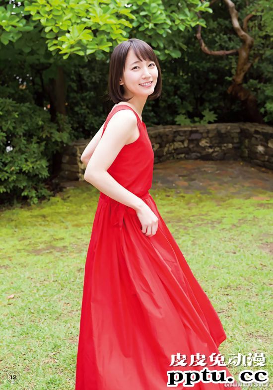 集清纯与性感与一身 雪肌超迷人的吉冈里帆