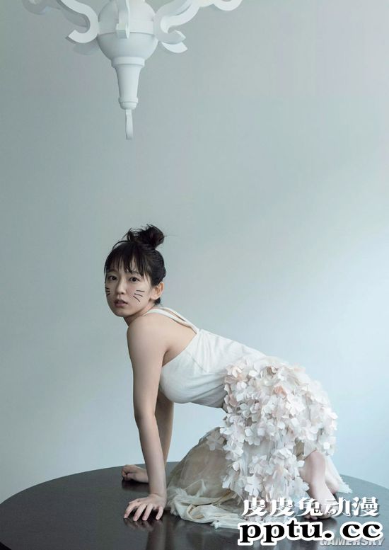 集清纯与性感与一身 雪肌超迷人的吉冈里帆