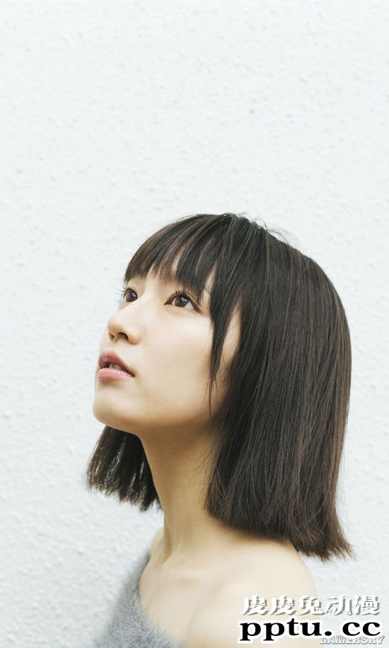 集清纯与性感与一身 雪肌超迷人的吉冈里帆