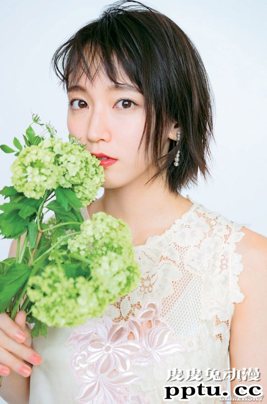 集清纯与性感与一身 雪肌超迷人的吉冈里帆