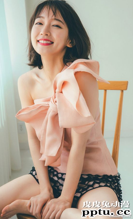 集清纯与性感与一身 雪肌超迷人的吉冈里帆