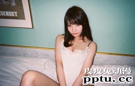 又见那个泳池 写真偶像似鸟沙也加泳装特辑