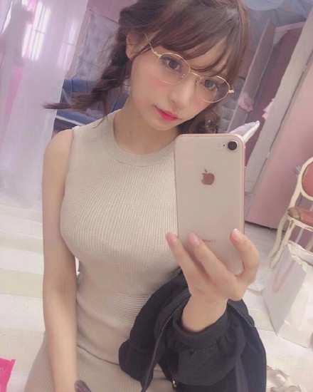 又见那个泳池 写真偶像似鸟沙也加泳装特辑