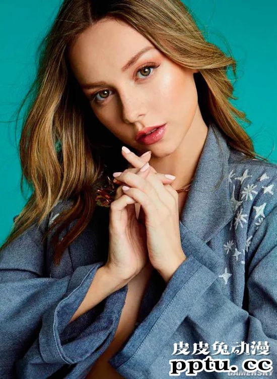 长腿的00后演技派 身材性感的西班牙辣妹