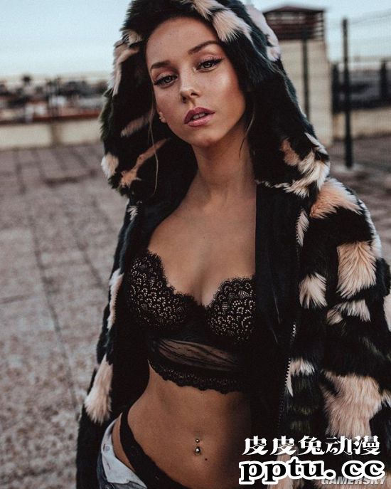 长腿的00后演技派 身材性感的西班牙辣妹