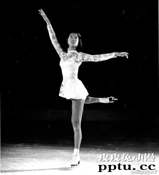 71岁婚纱女王因美腿上热搜 这身材说17岁都有人信