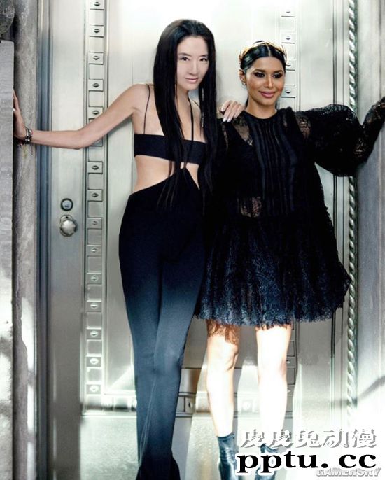 71岁婚纱女王因美腿上热搜 这身材说17岁都有人信