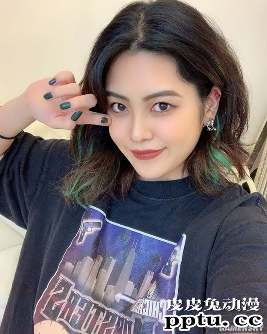 不科学的好身材 日本大学生正妹是个老二次元