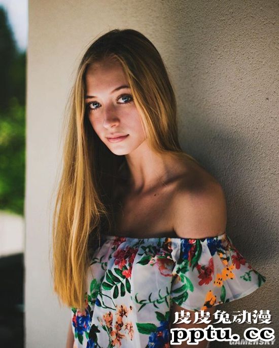 超越年龄的成熟身材 来自俄罗斯的三国混血正妹