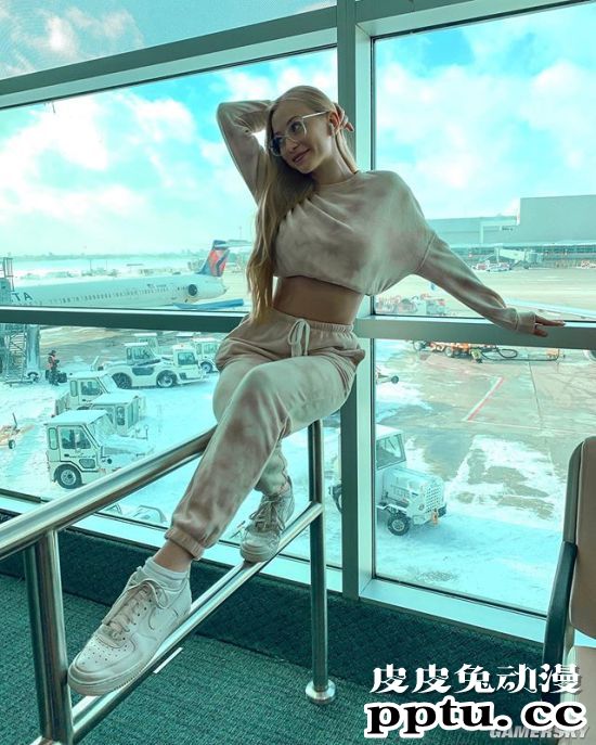 超越年龄的成熟身材 来自俄罗斯的三国混血正妹