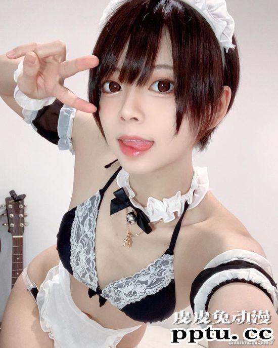 甜美樱花妹与性感小恶魔 岛国清新短发妹COSER