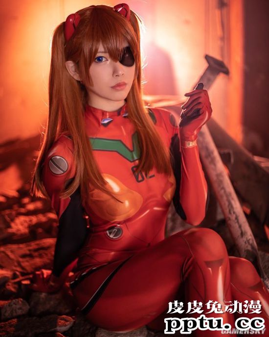 甜美樱花妹与性感小恶魔 岛国清新短发妹COSER