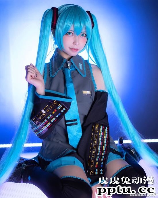 甜美樱花妹与性感小恶魔 岛国清新短发妹COSER