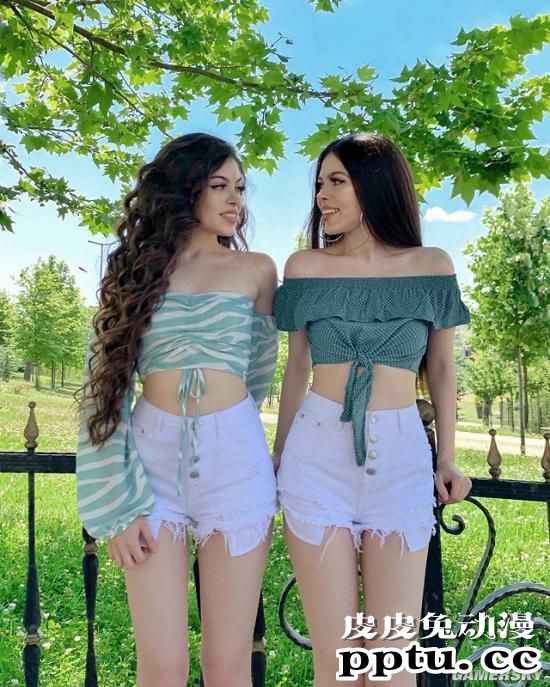 我P都不敢这么P！腰臀比逆天的德国双胞胎姐妹花