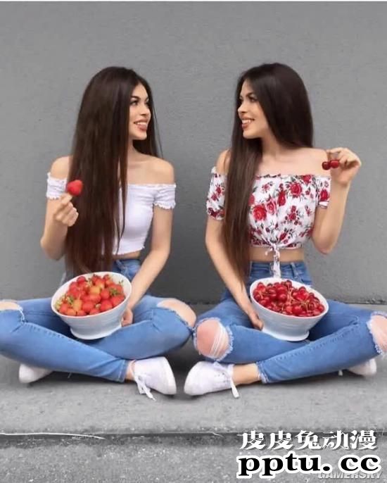 我P都不敢这么P！腰臀比逆天的德国双胞胎姐妹花