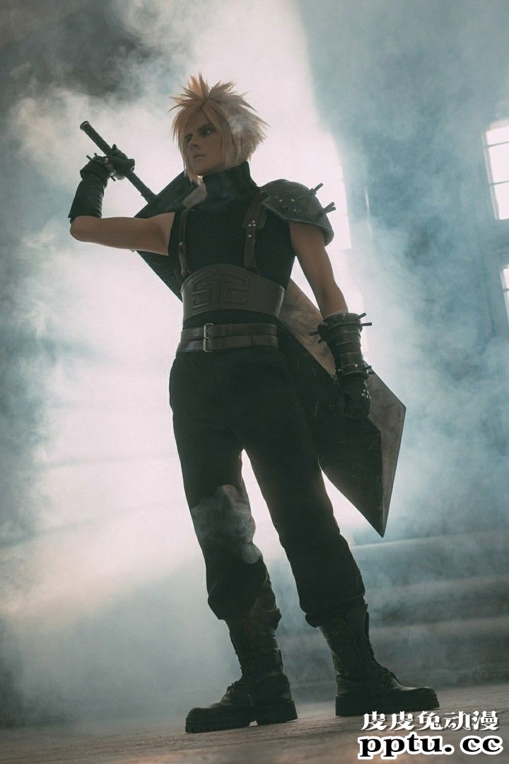 女装克劳德和别样的蒂法 一周大师级CosPlay赏