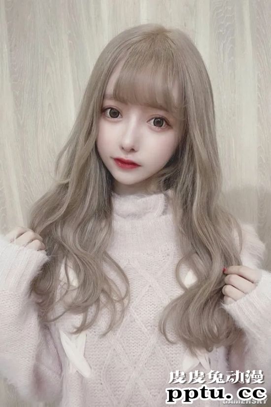 00后网红花600万日元整成日本女星 金发圆脸神似洋娃娃