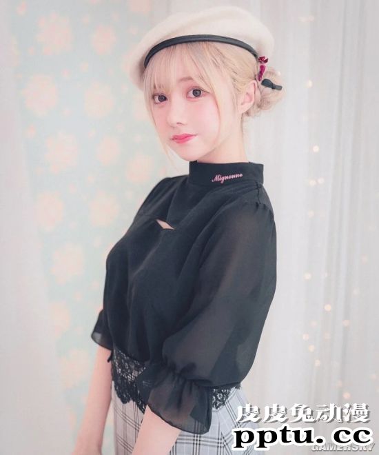 00后网红花600万日元整成日本女星 金发圆脸神似洋娃娃