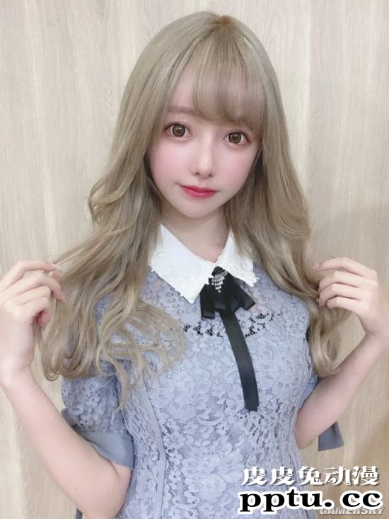 00后网红花600万日元整成日本女星 金发圆脸神似洋娃娃