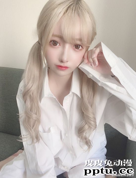 00后网红花600万日元整成日本女星 金发圆脸神似洋娃娃