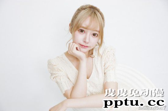 00后网红花600万日元整成日本女星 金发圆脸神似洋娃娃