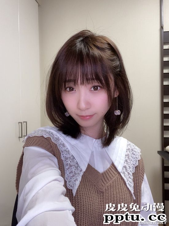 日本COSER伊织萌转职做女主播？和粉丝互动俏皮可爱